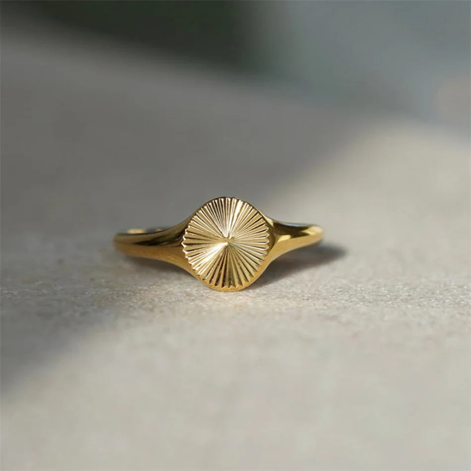 Wave Cut Ring